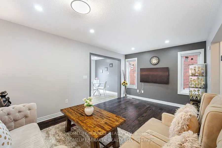 7 Eastview Gate