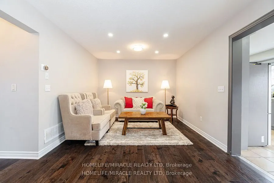 7 Eastview Gate