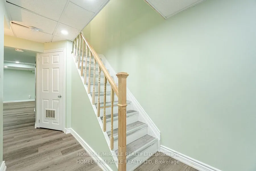 7 Eastview Gate