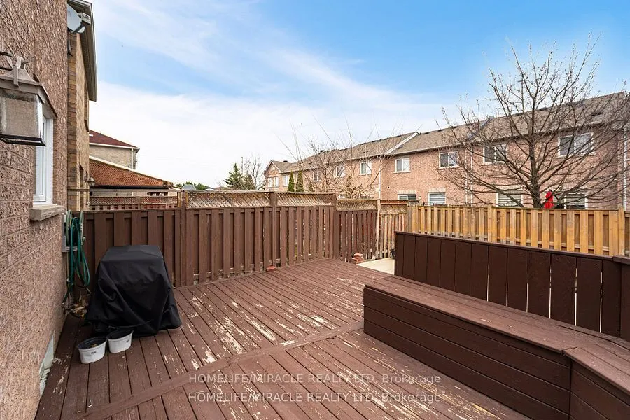 7 Eastview Gate