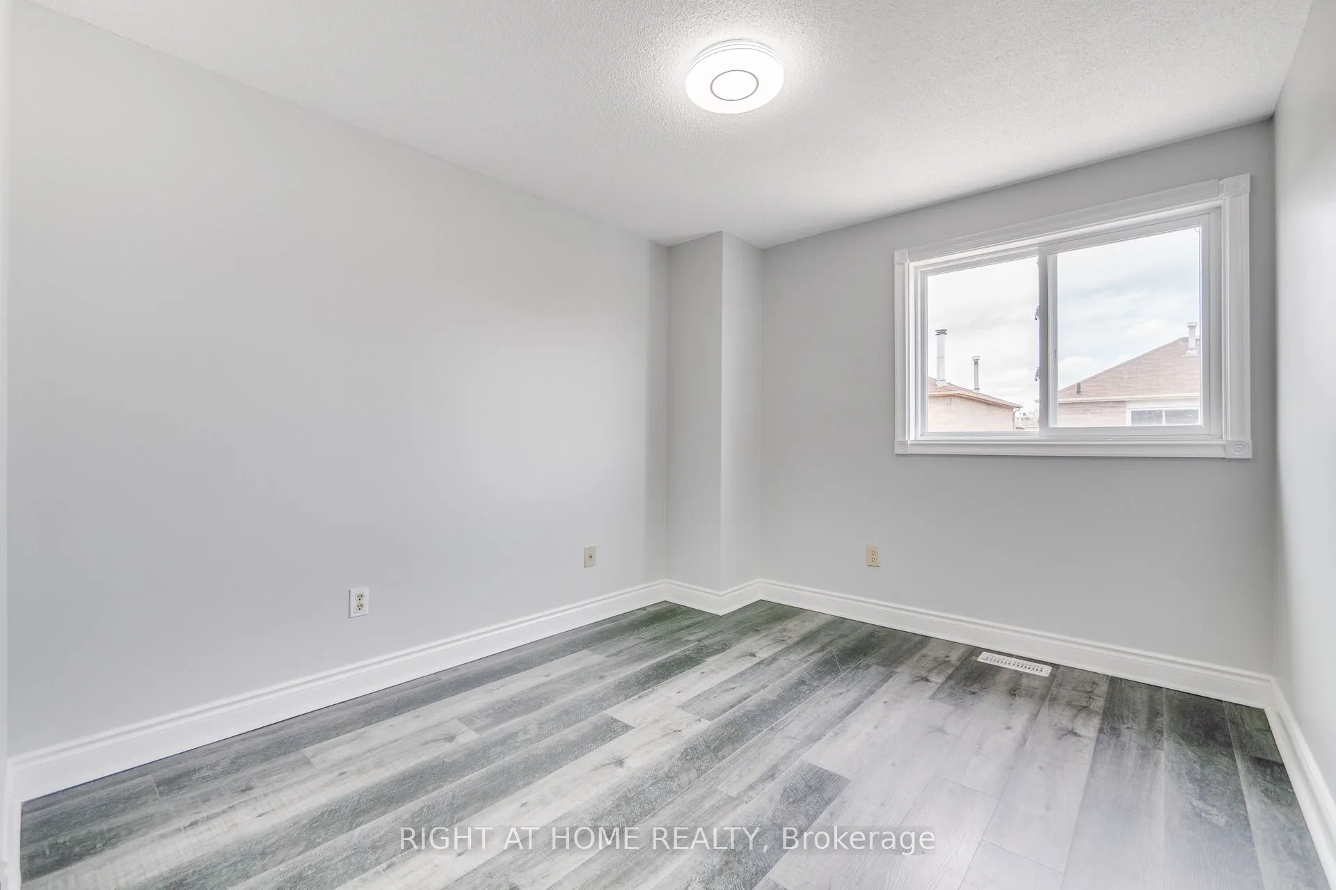 34 Meadowlark Drive