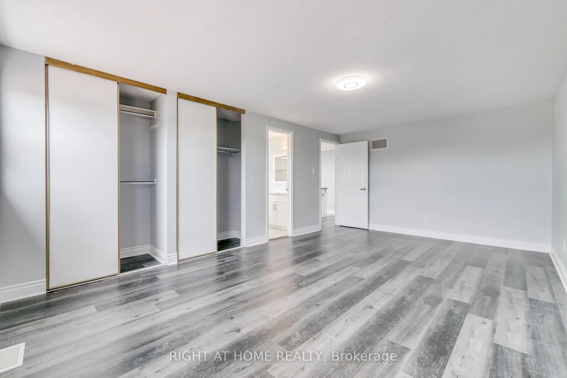 34 Meadowlark Drive