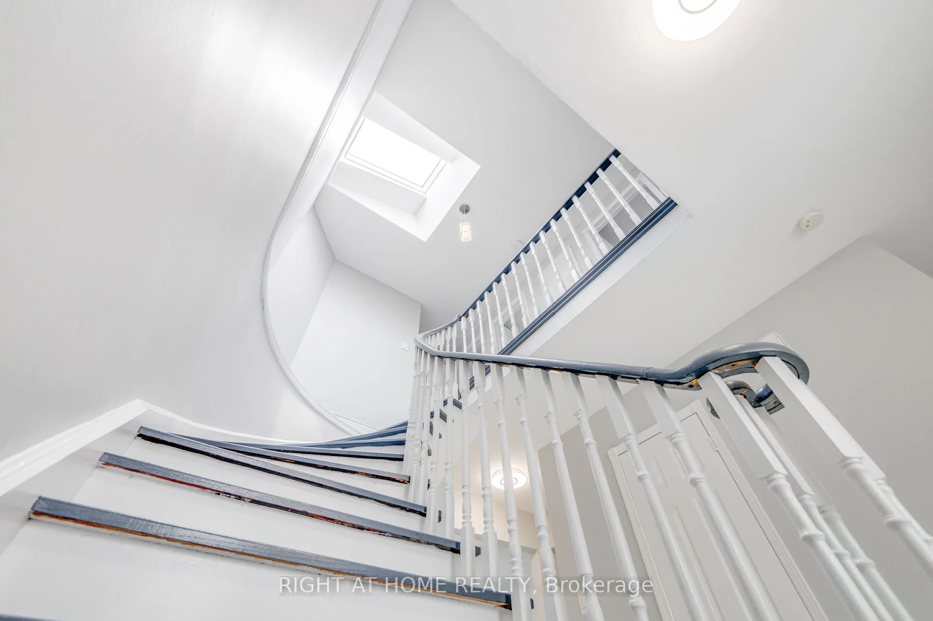 34 Meadowlark Drive