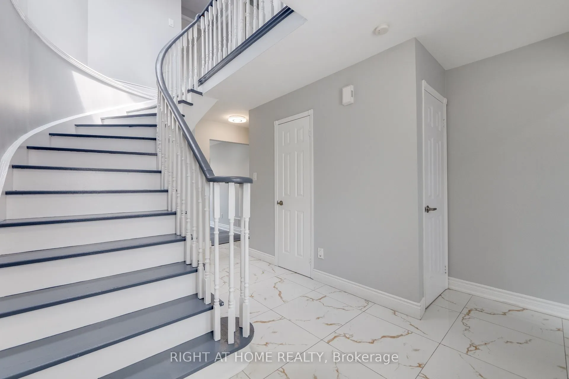 34 Meadowlark Drive
