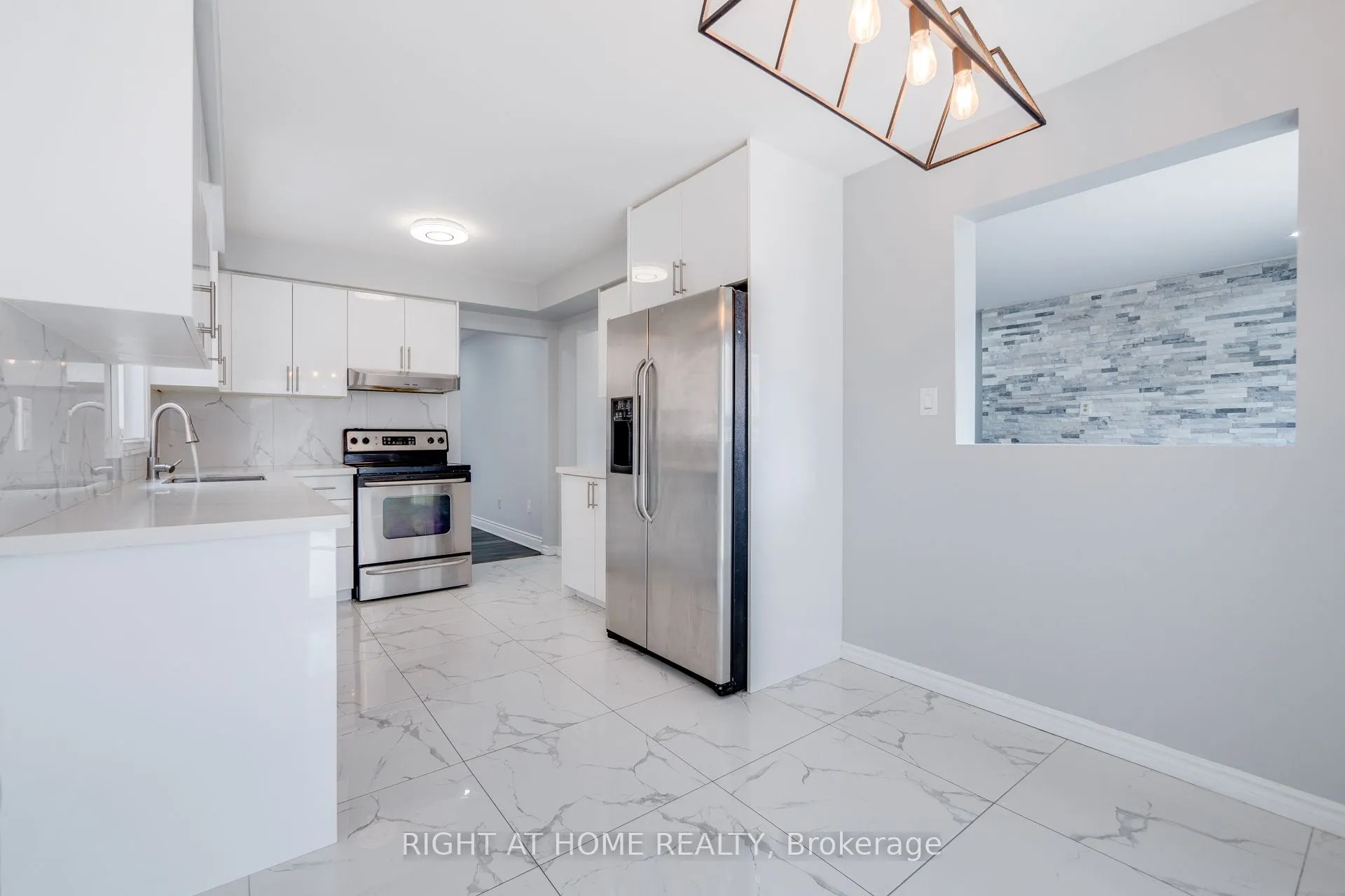 34 Meadowlark Drive