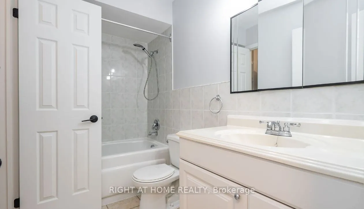 4122 Dursley Crescent, #Upper