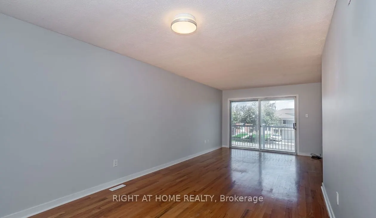 4122 Dursley Crescent, #Upper