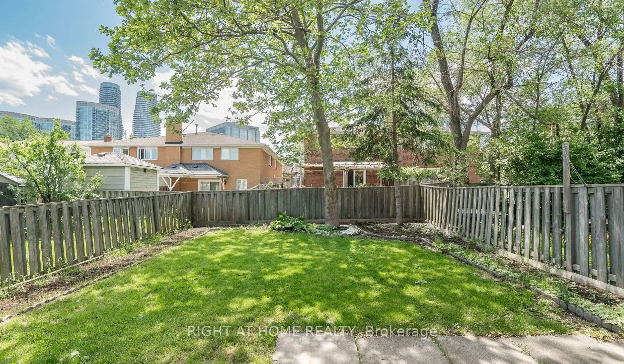 4122 Dursley Crescent, #Upper
