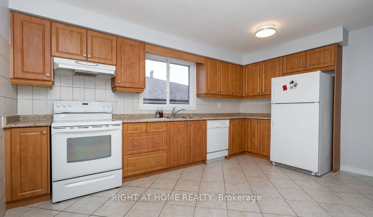 4122 Dursley Crescent, #Upper