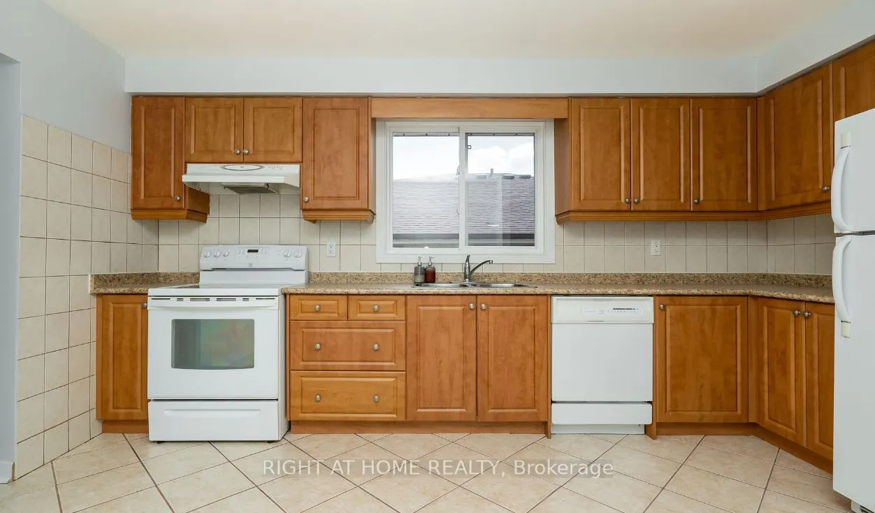 4122 Dursley Crescent, #Upper