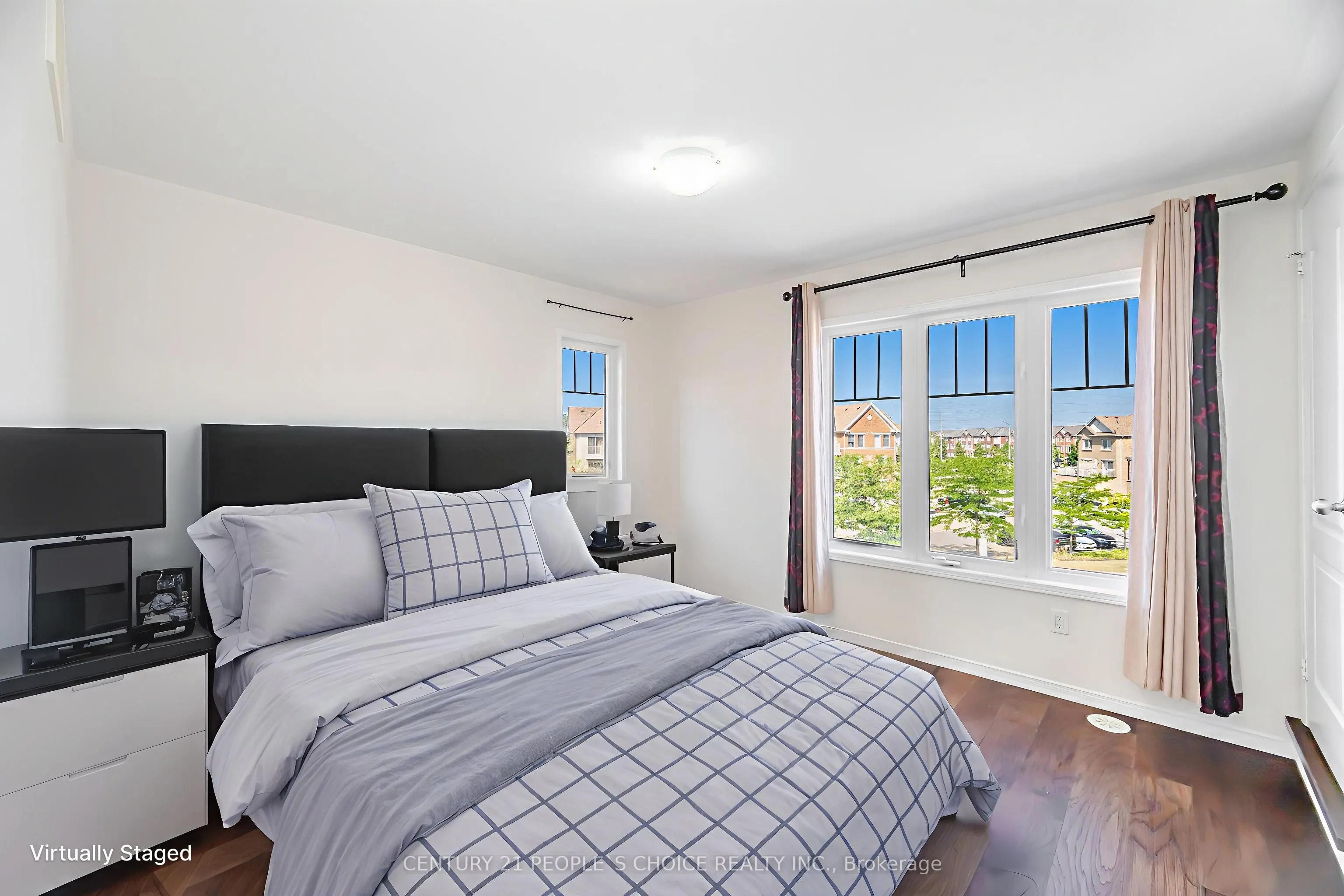 5605 Oscar Peterson Boulevard, #2
