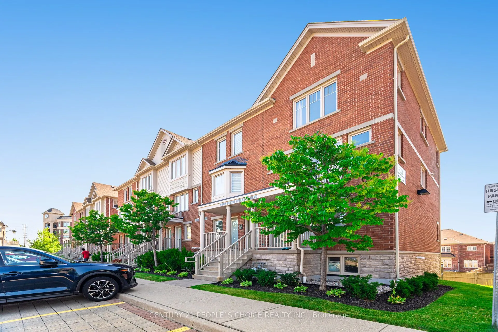 5605 Oscar Peterson Boulevard, #2