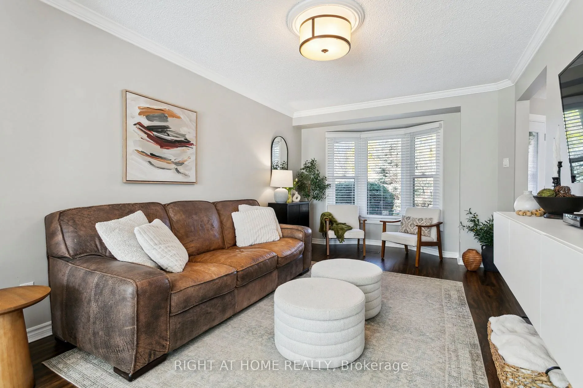 3194 Greenbough Crescent