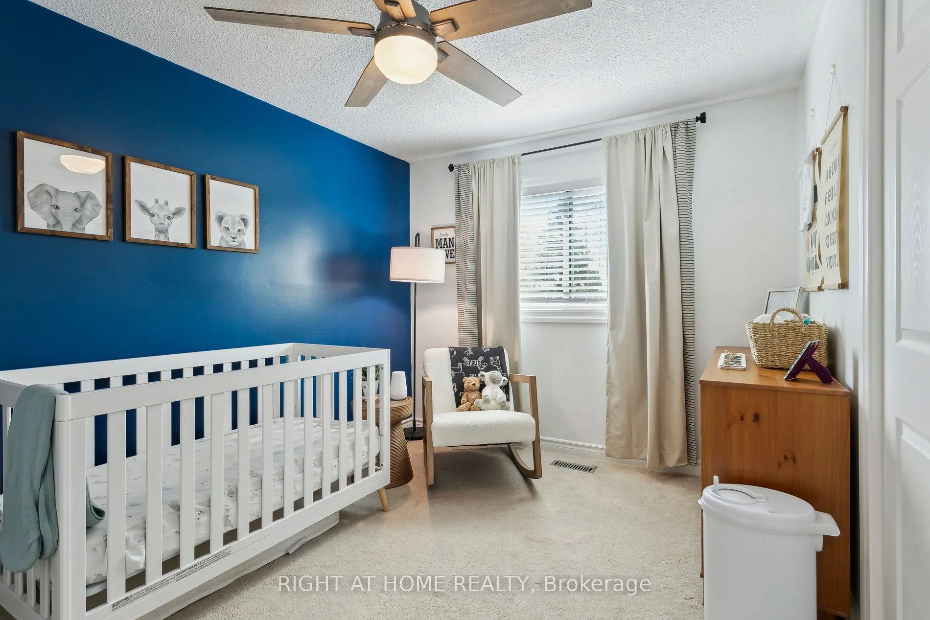 3194 Greenbough Crescent
