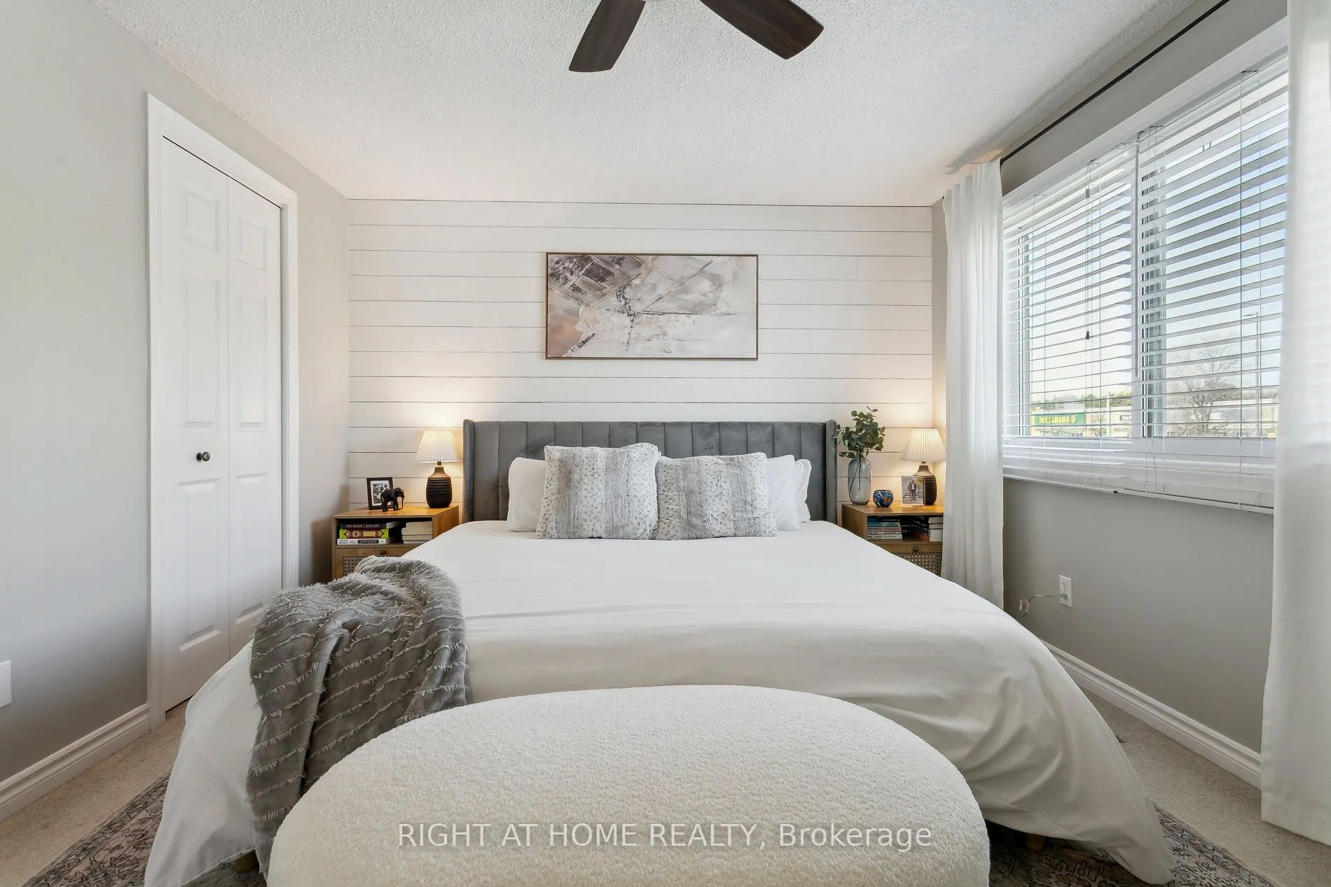 3194 Greenbough Crescent