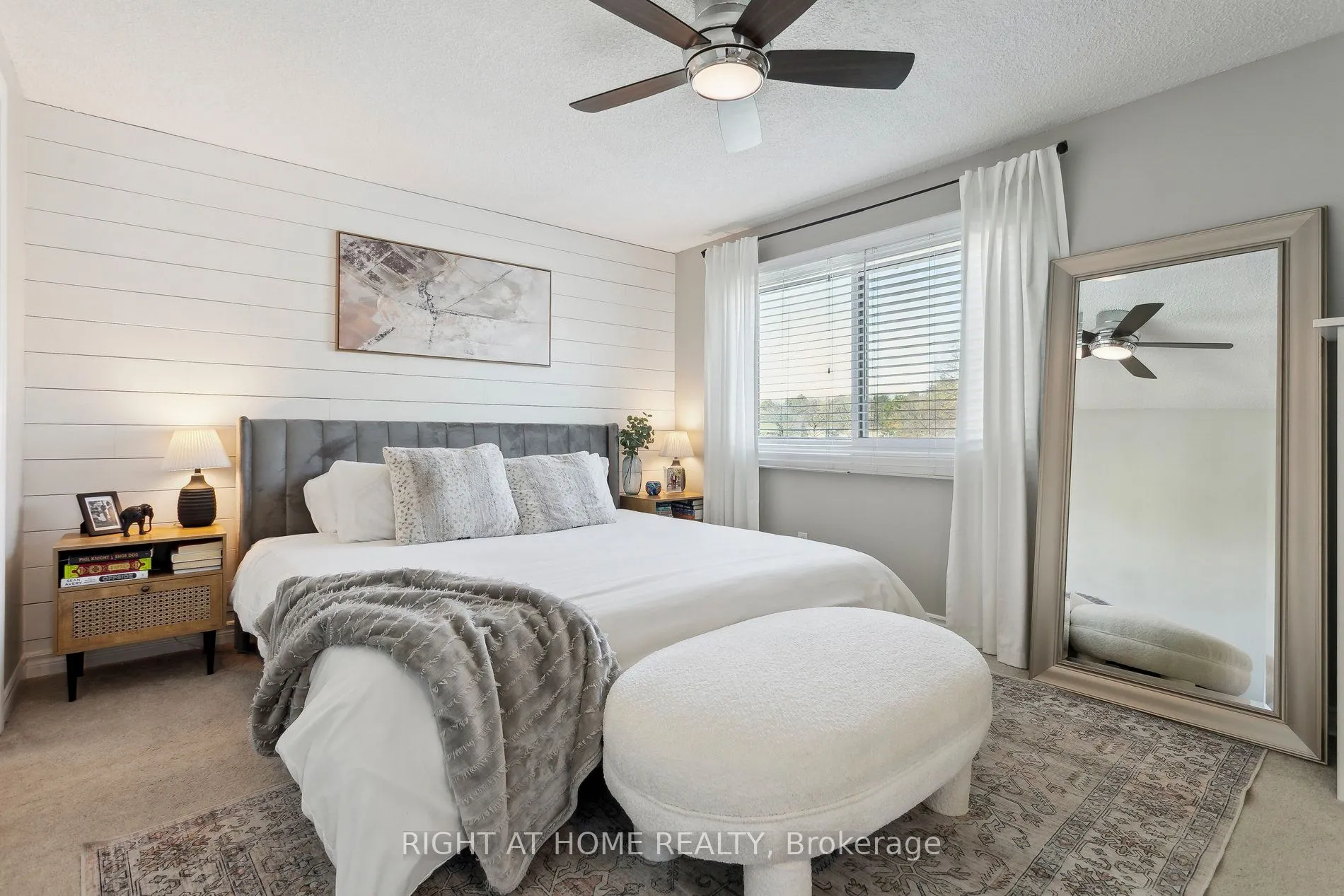 3194 Greenbough Crescent