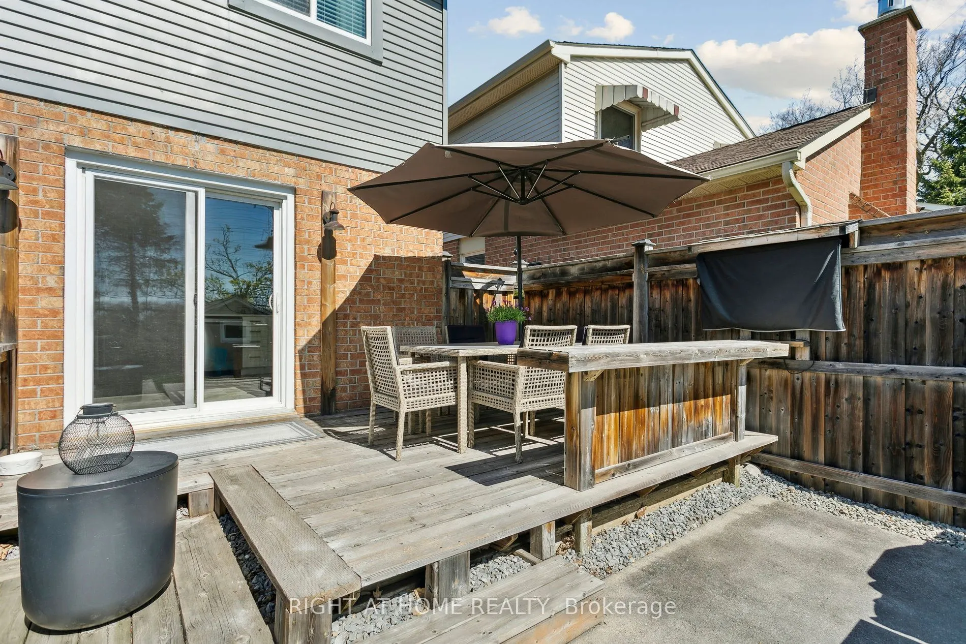 3194 Greenbough Crescent
