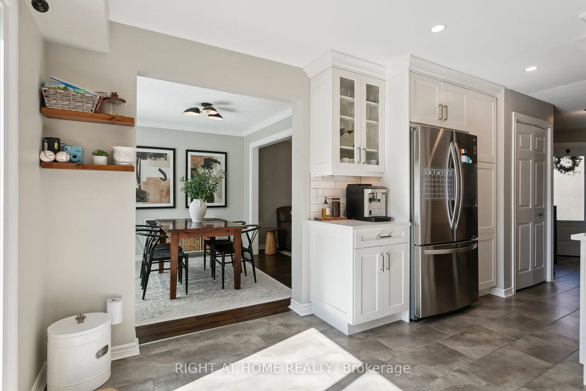 3194 Greenbough Crescent