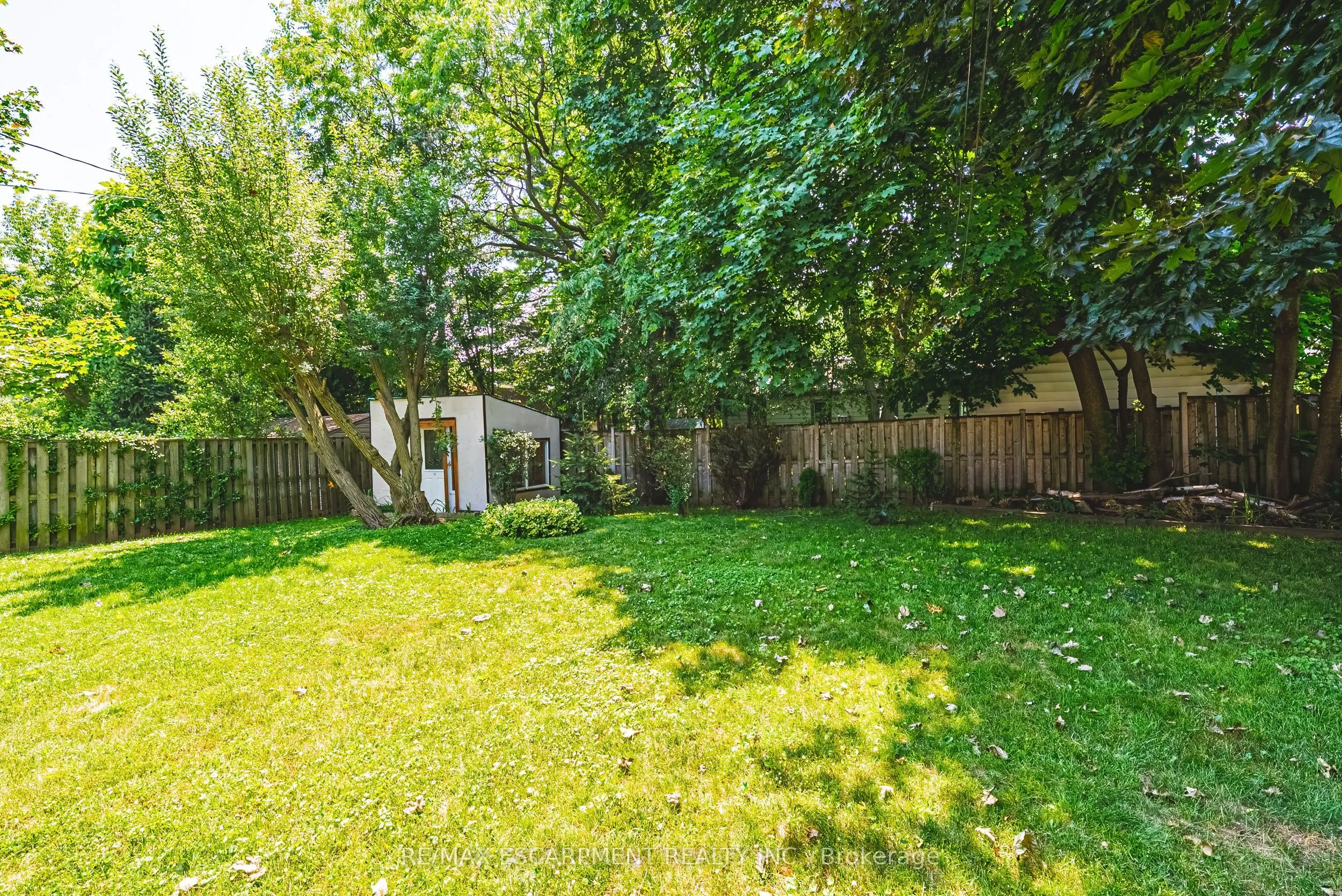 972 Kingsway Drive