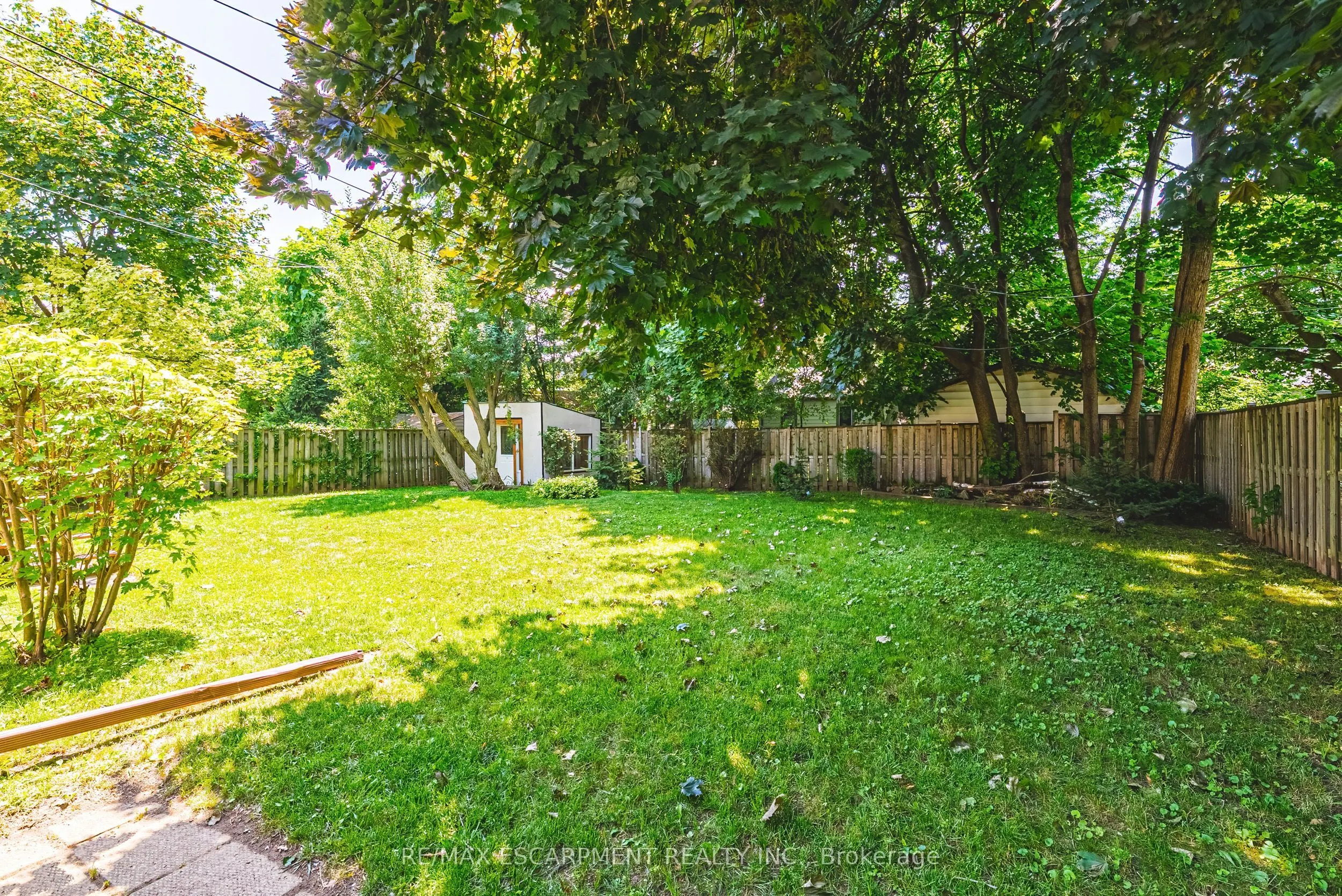 972 Kingsway Drive