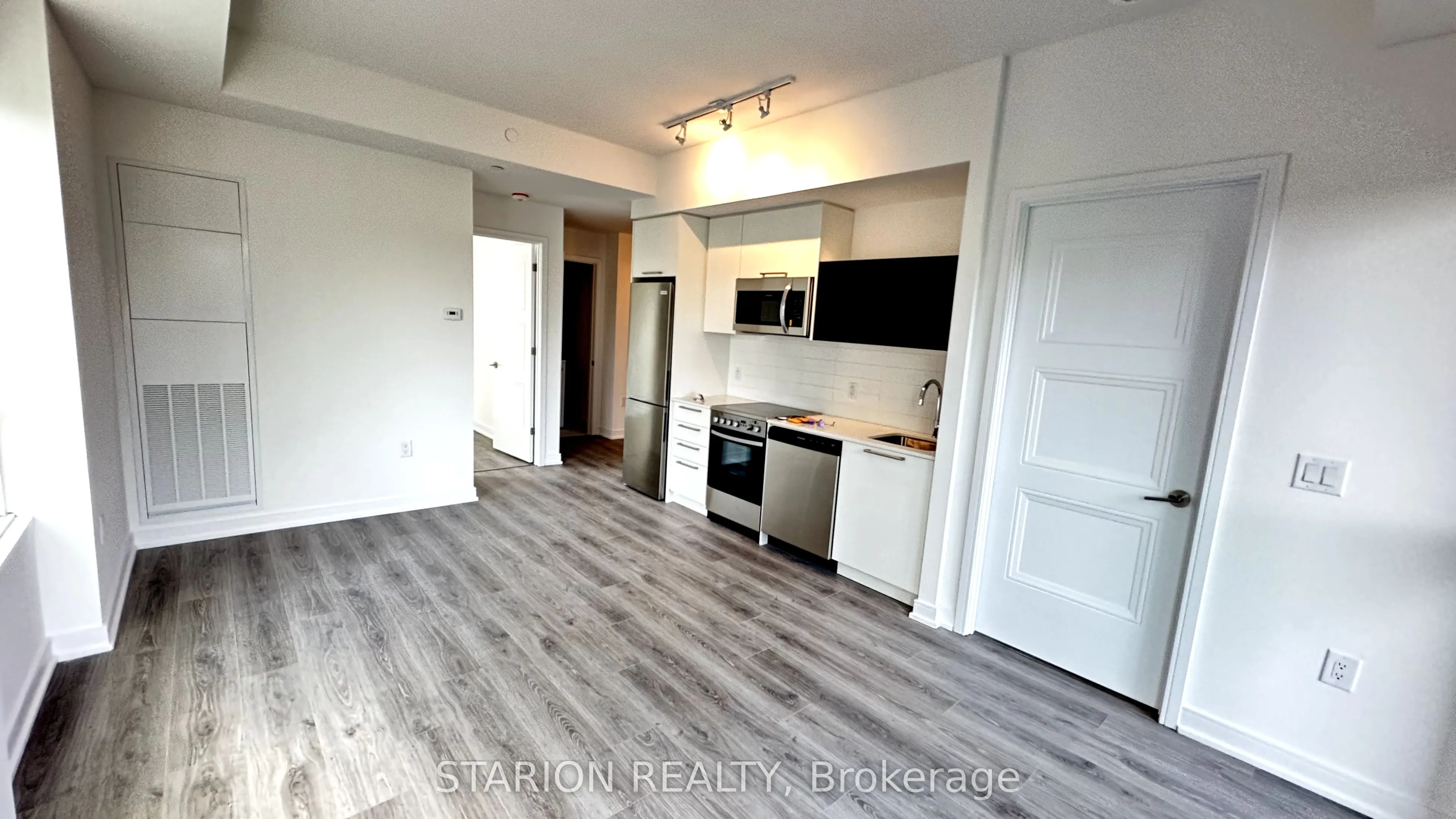 25 Neighbourhood Lane, #513