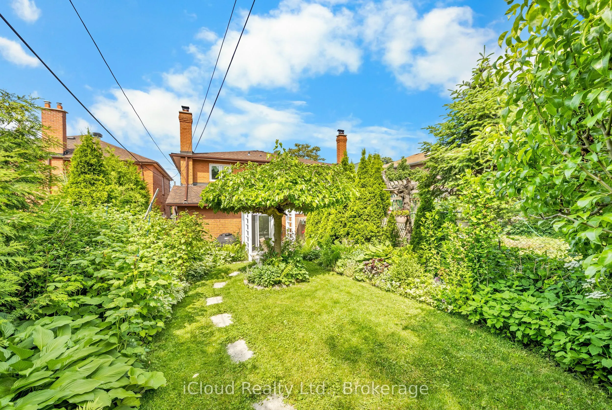 551 Caledonia Road