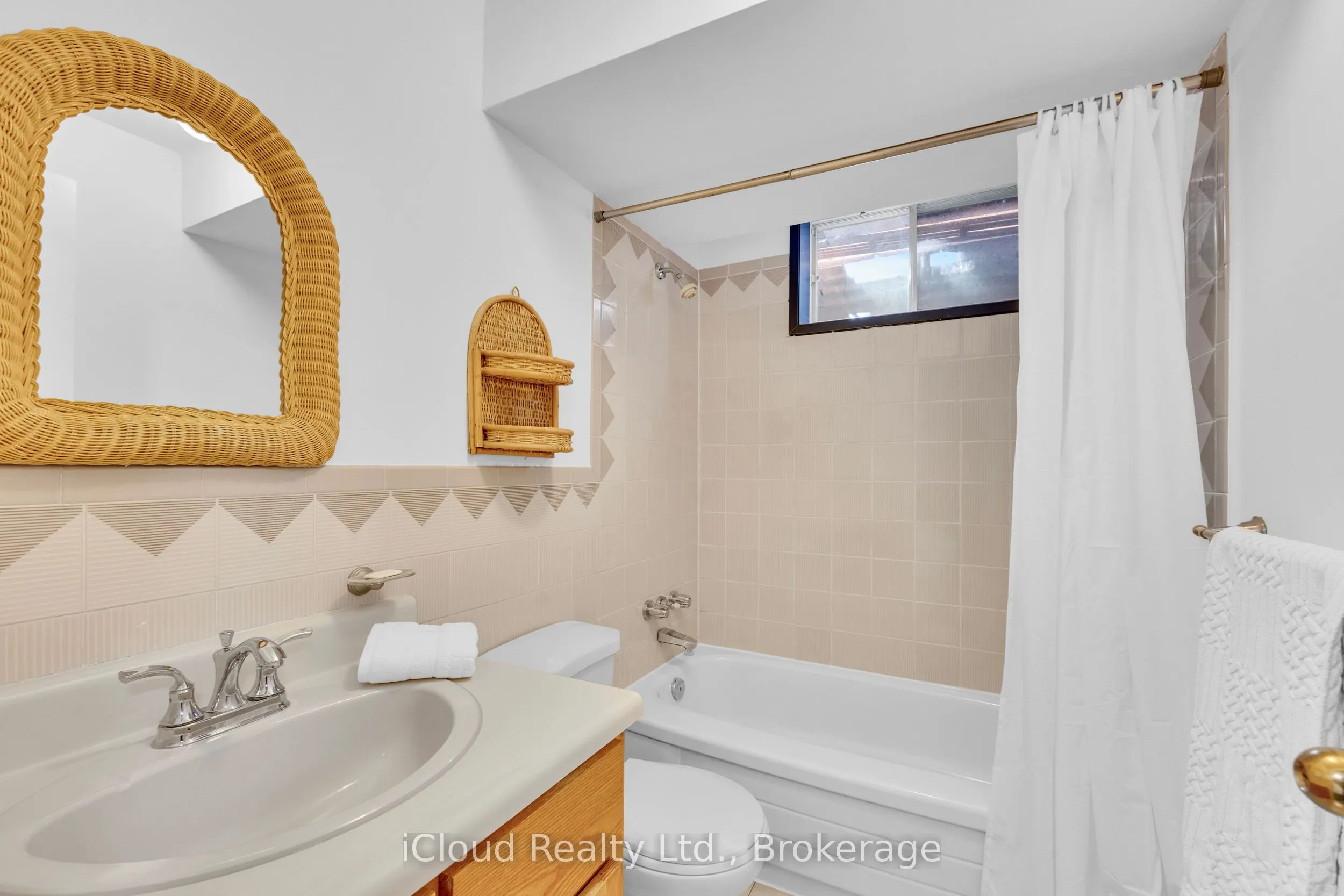 551 Caledonia Road