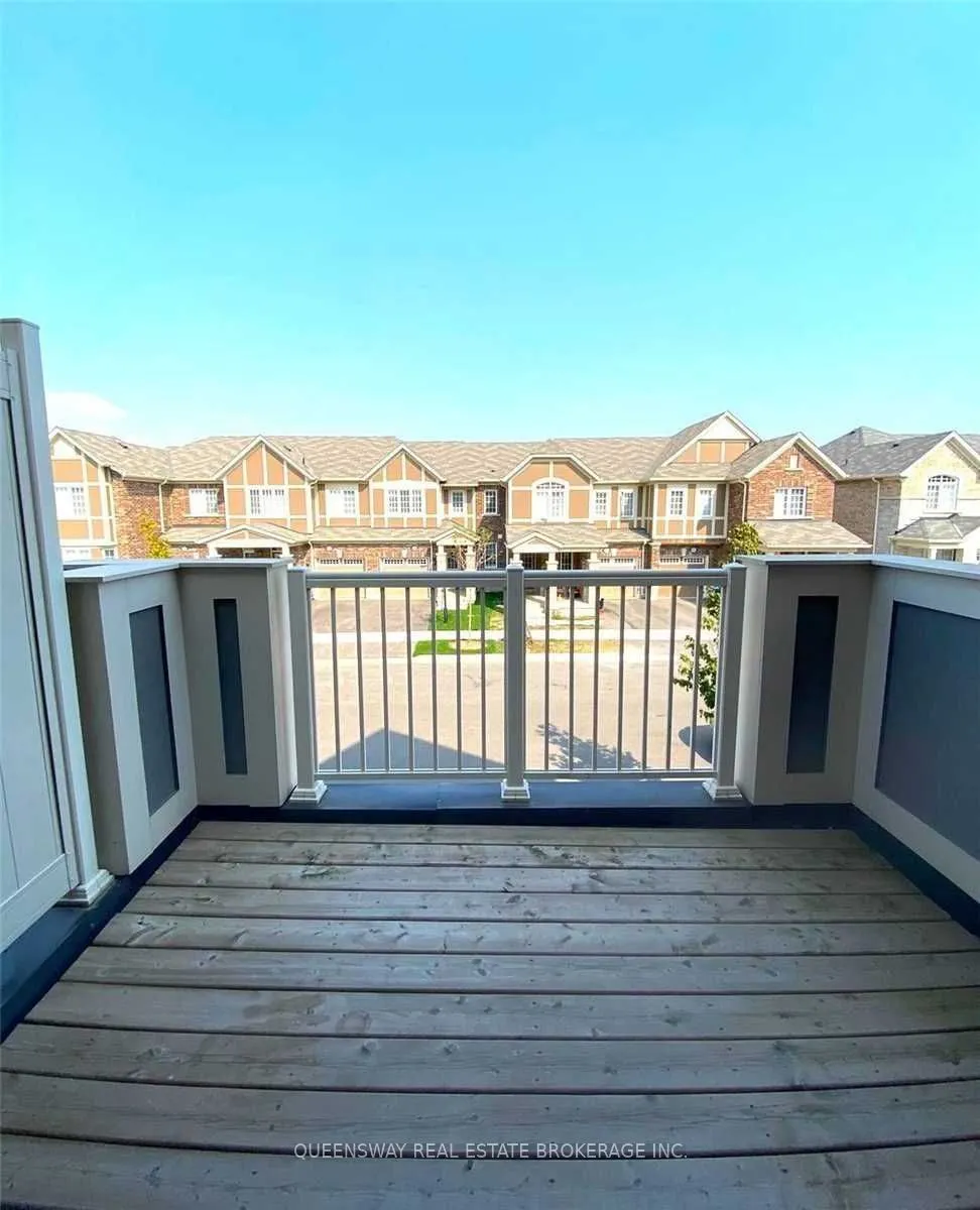 649 Laking Terrace