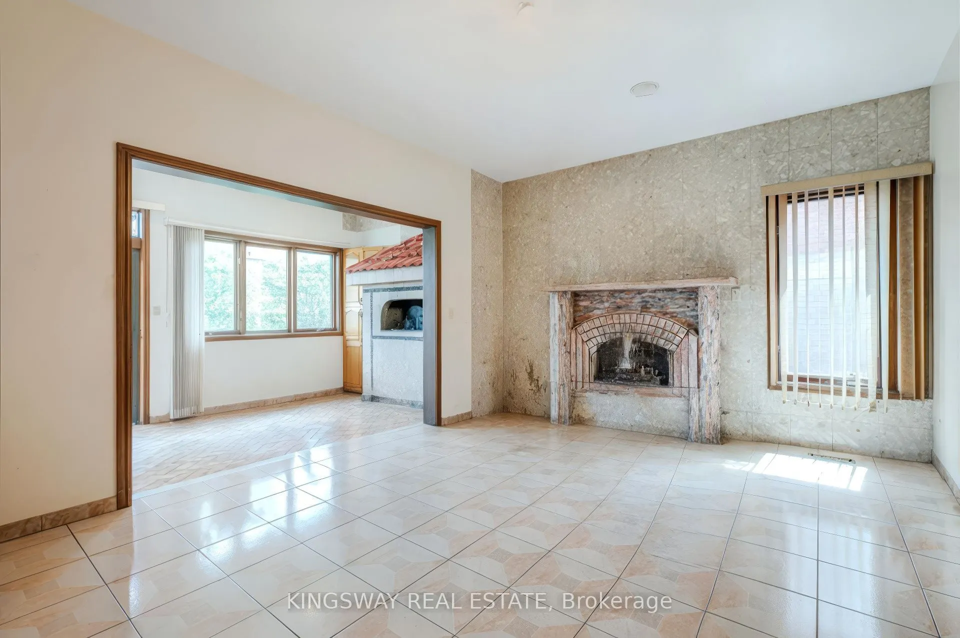 27 Mulholland Avenue