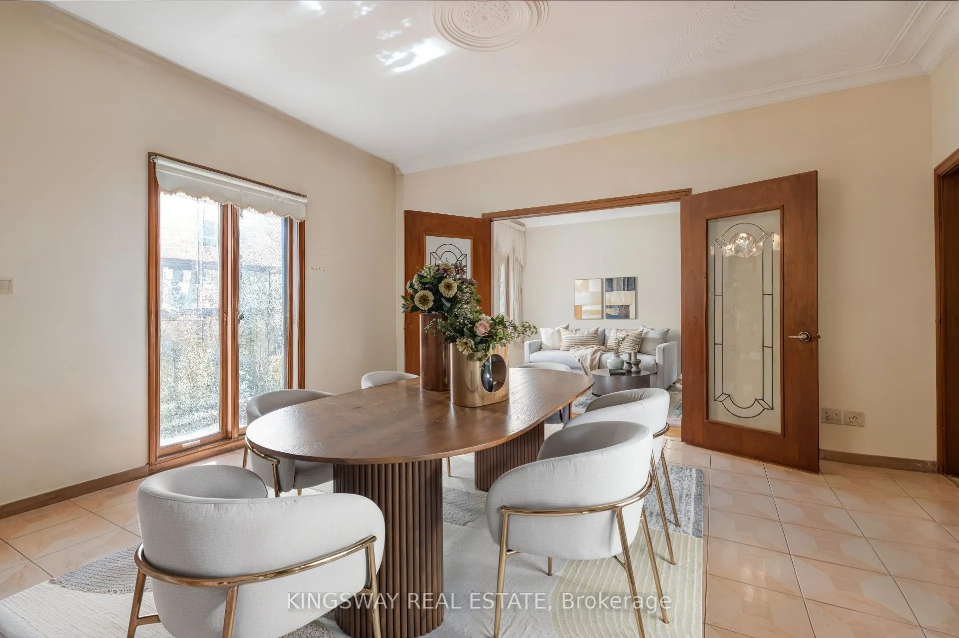 27 Mulholland Avenue