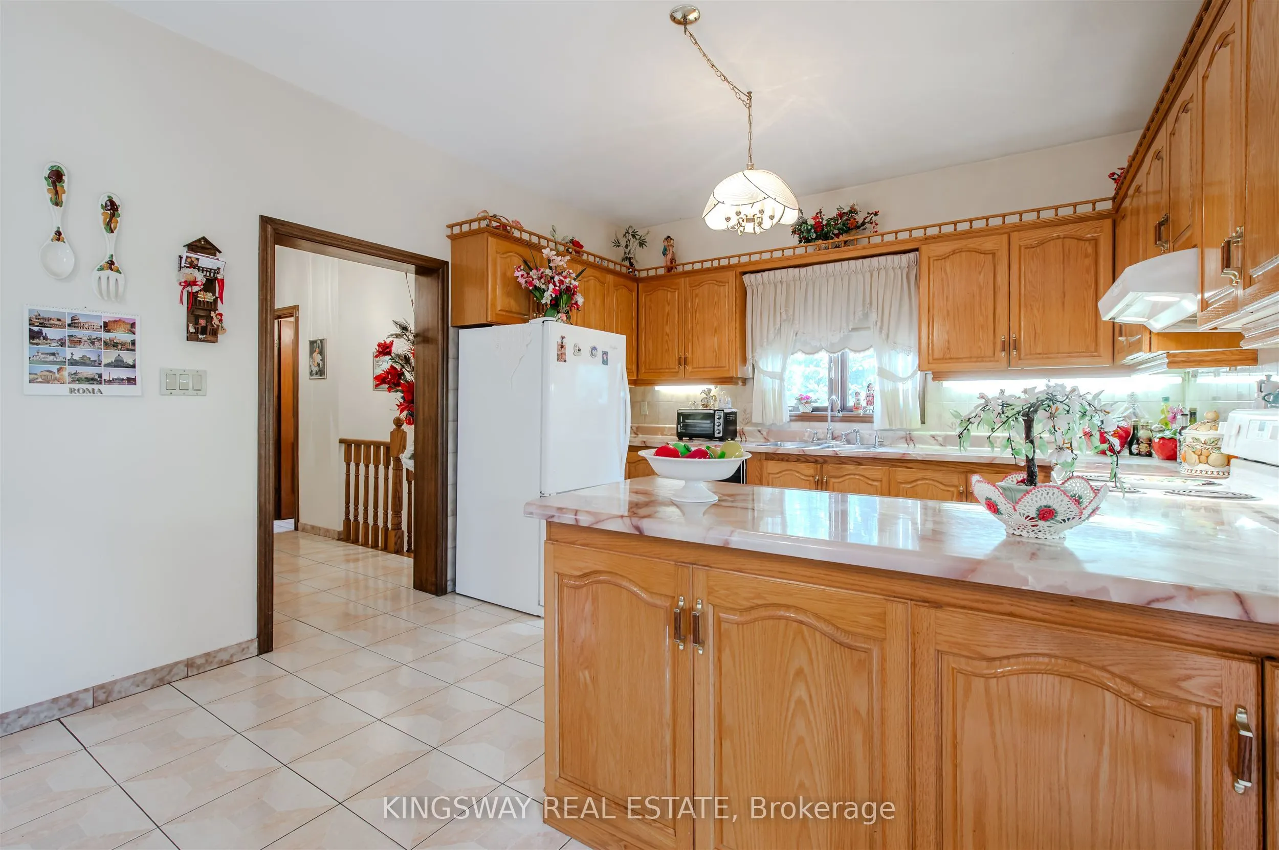 27 Mulholland Avenue