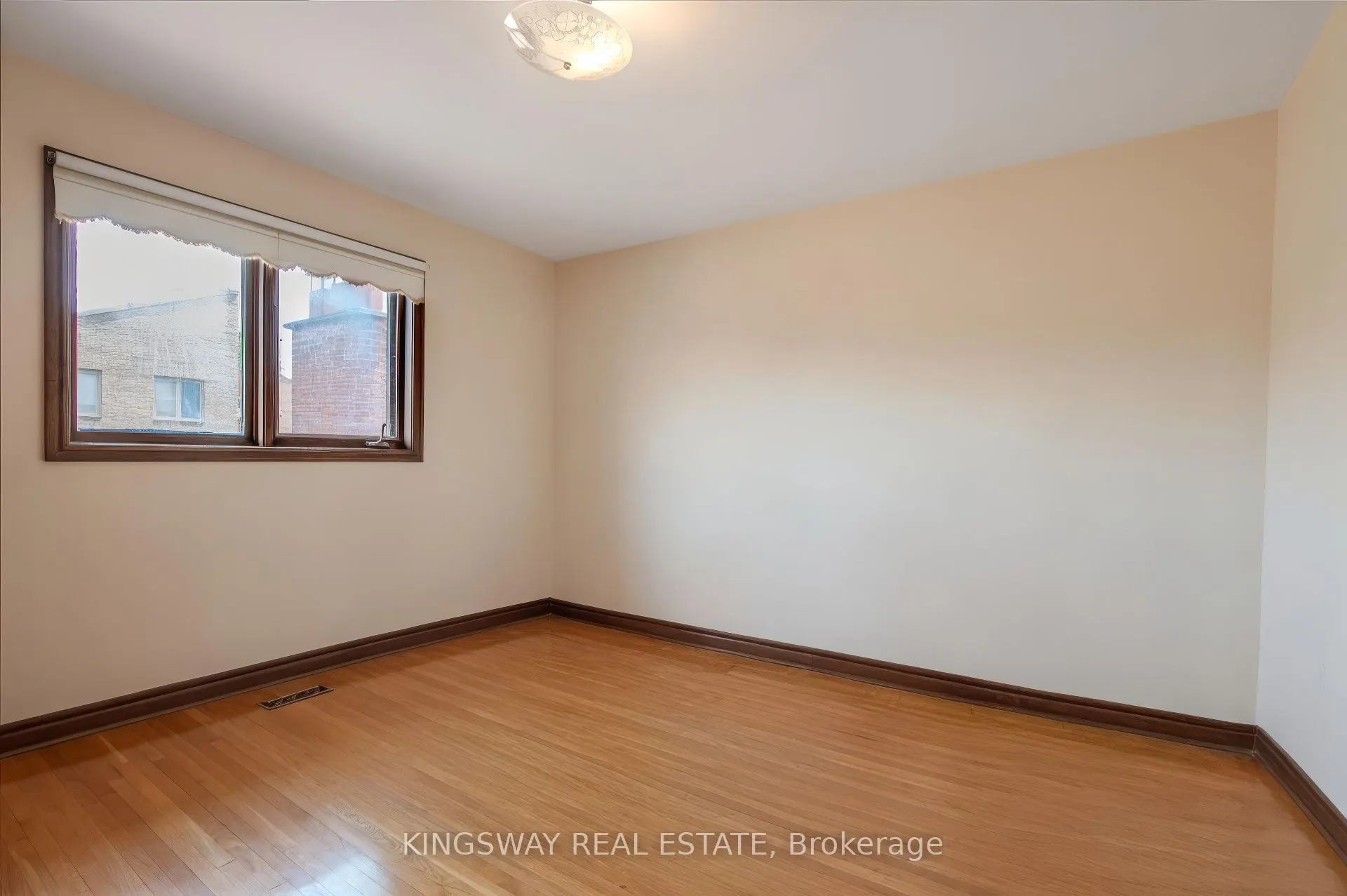 27 Mulholland Avenue