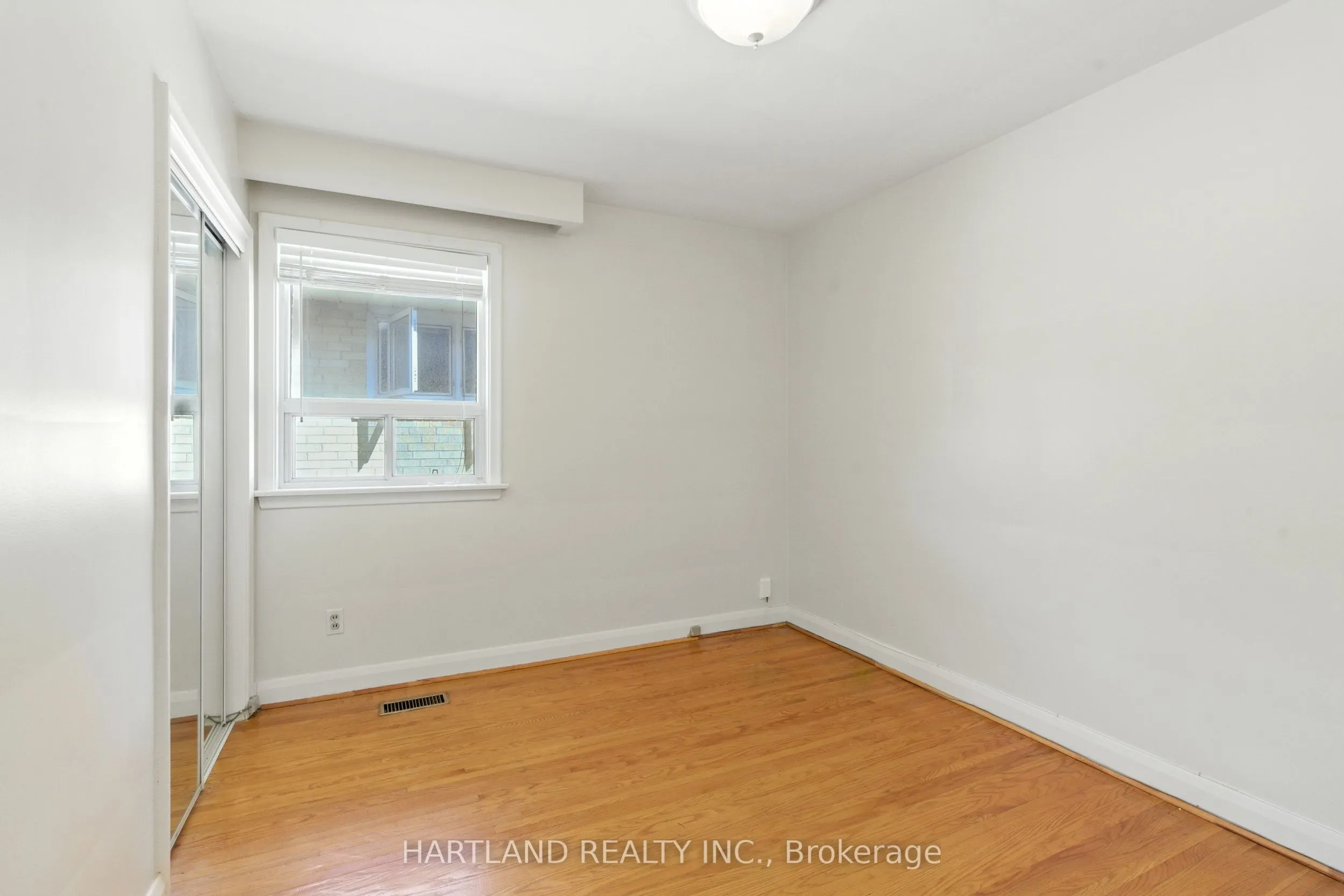 25 Rowse Crescent