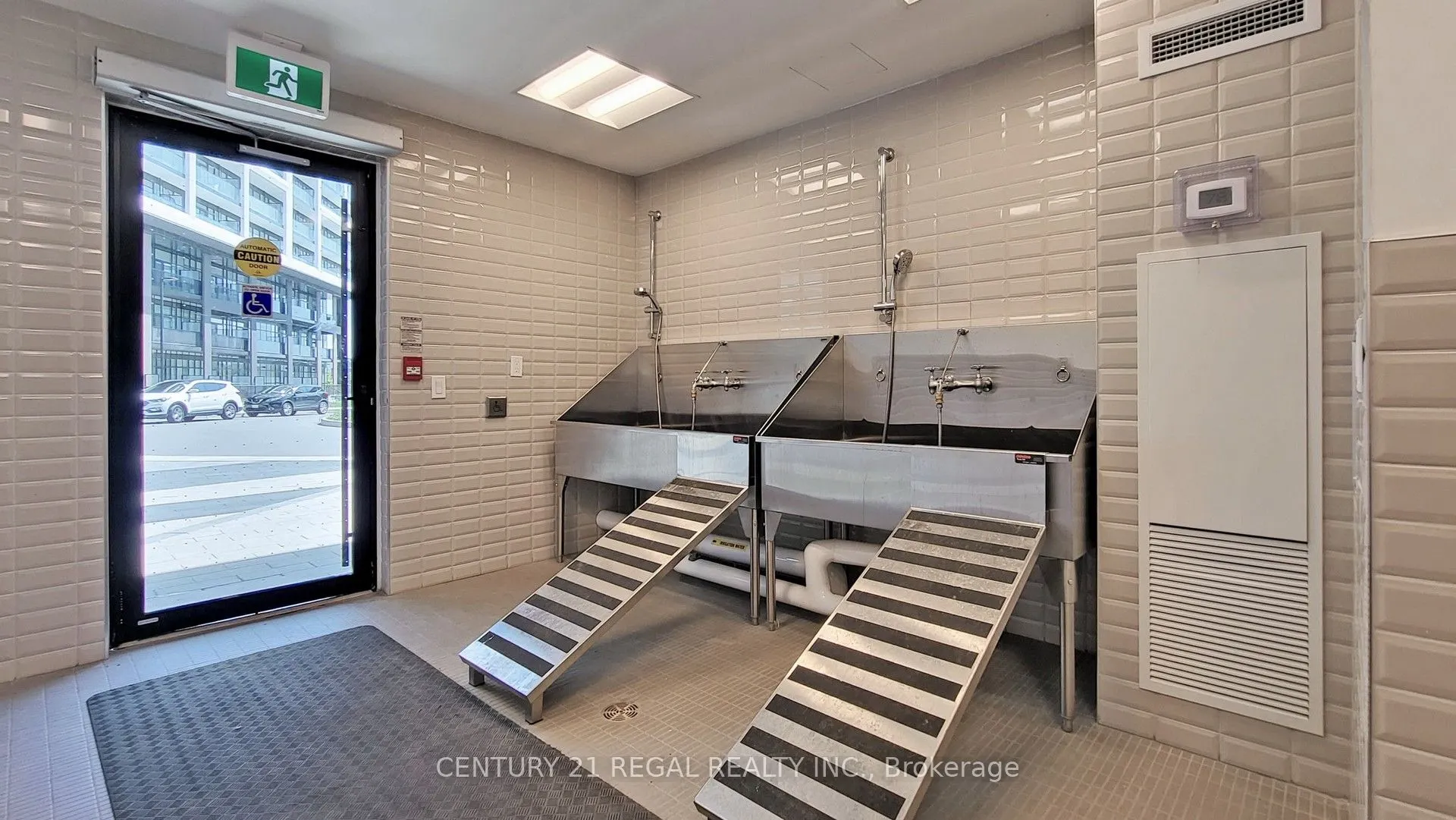 50 George Butchart Drive, #314