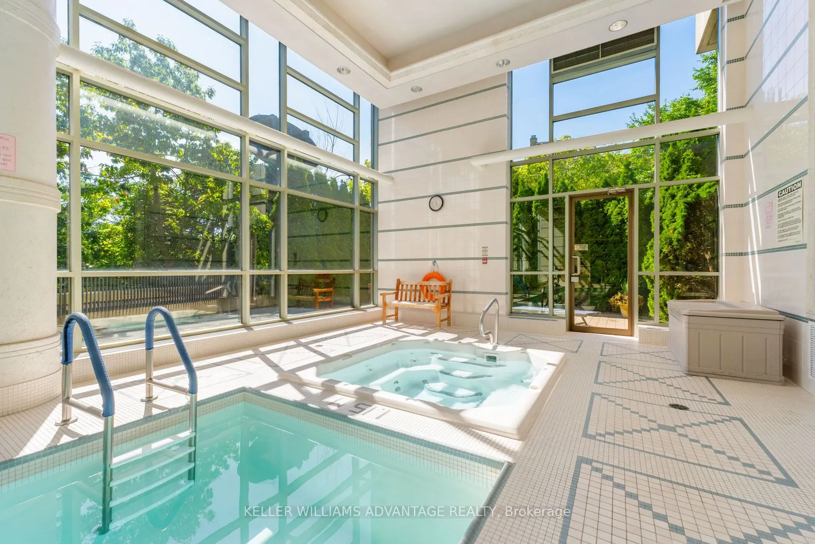 2662 Bloor Street W, #904