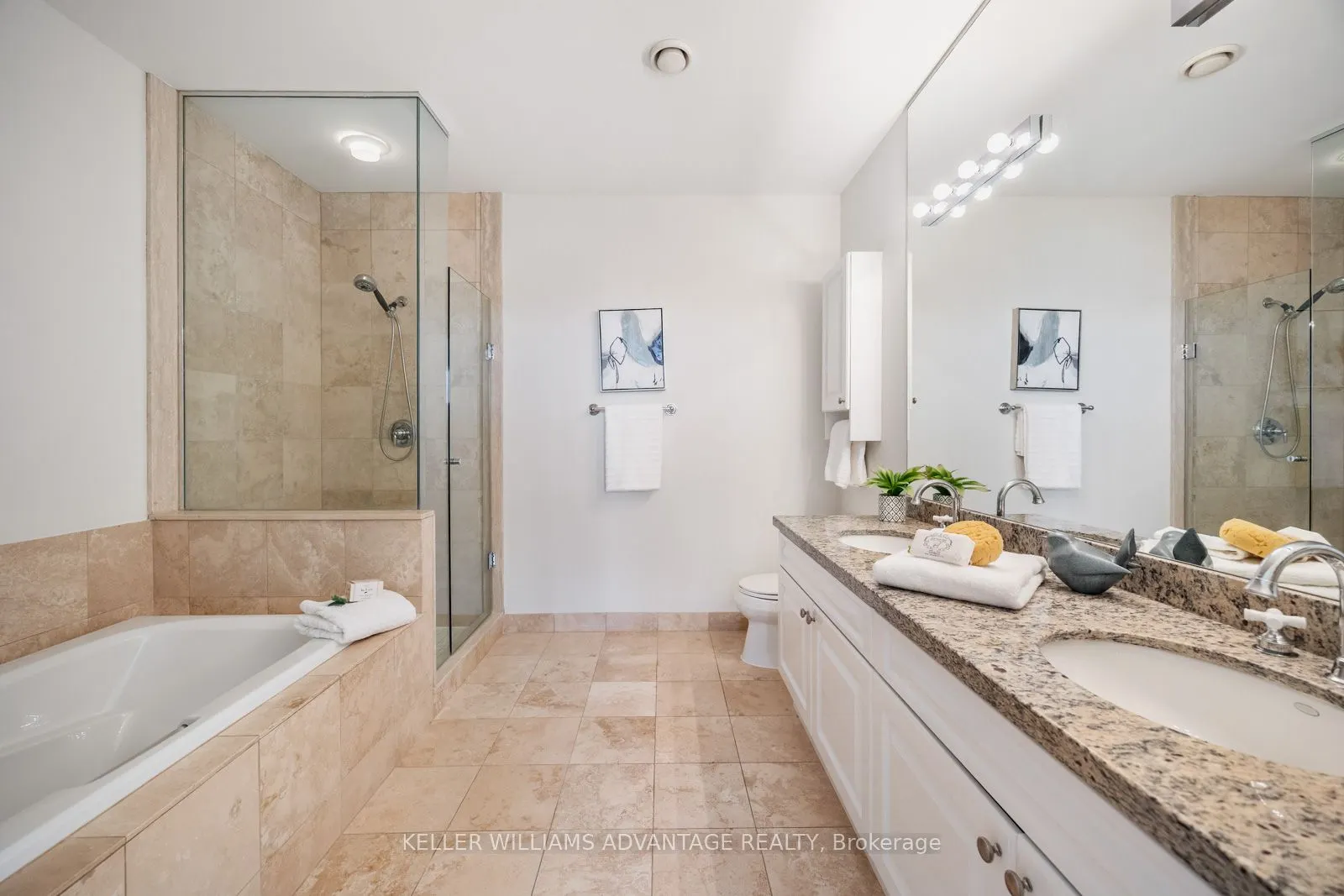 2662 Bloor Street W, #904