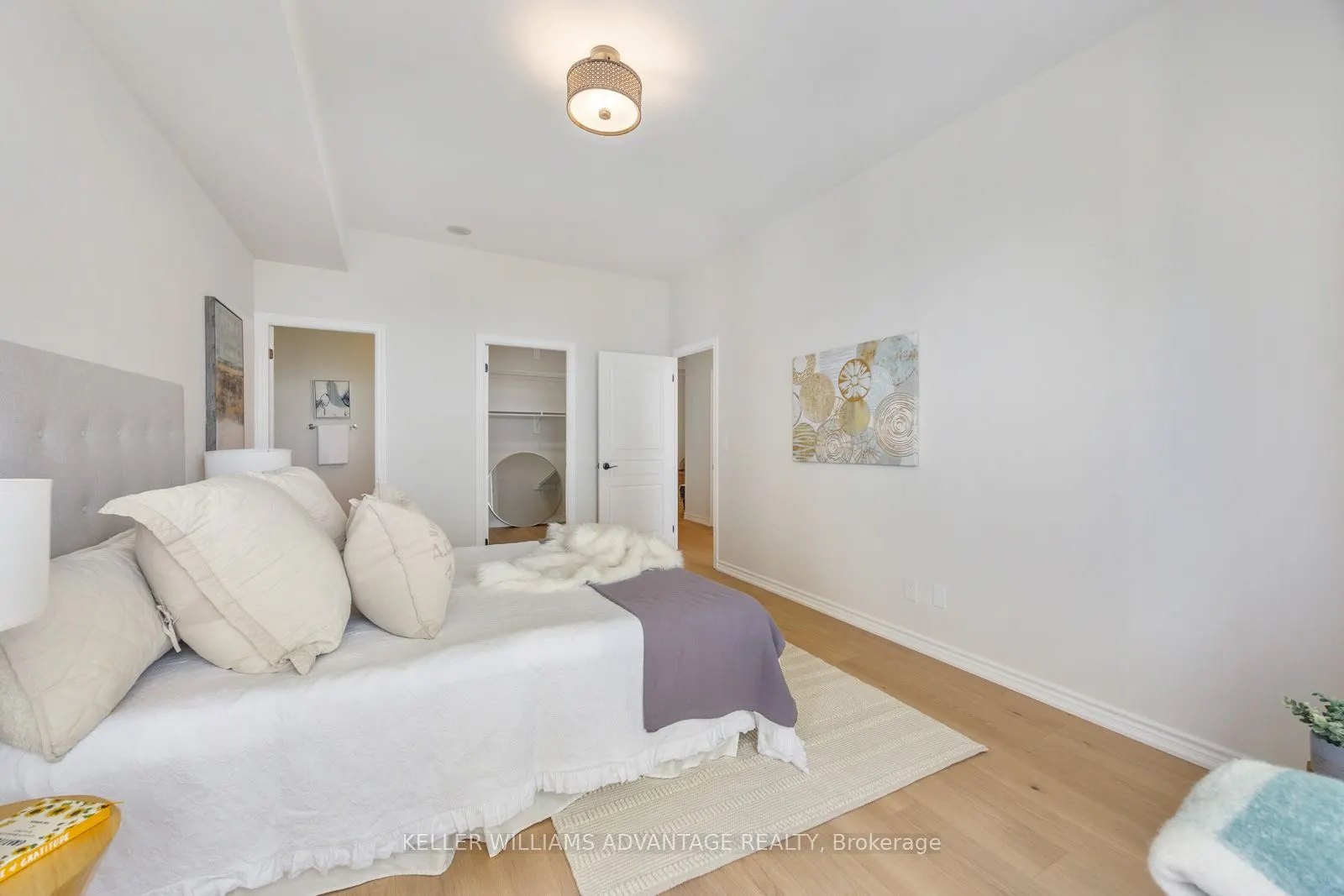 2662 Bloor Street W, #904