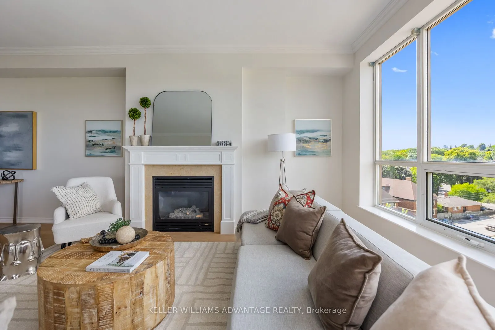 2662 Bloor Street W, #904