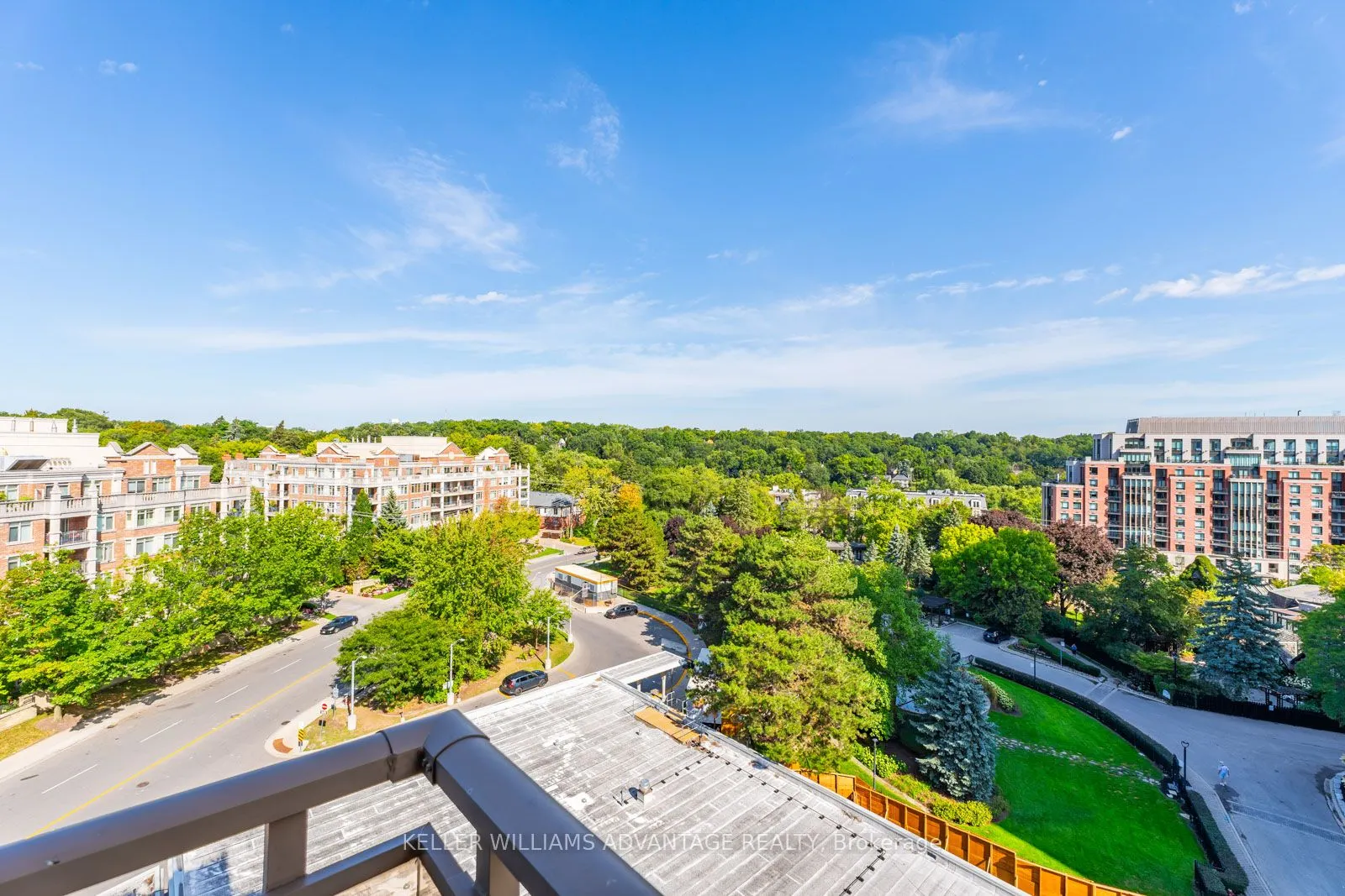 2662 Bloor Street W, #904