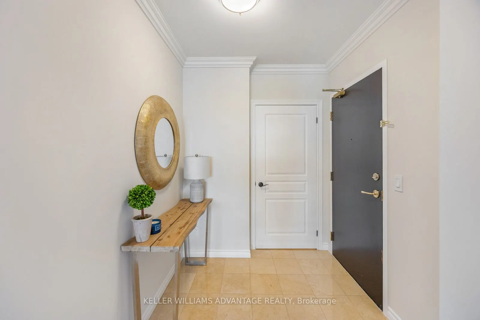 2662 Bloor Street W, #904