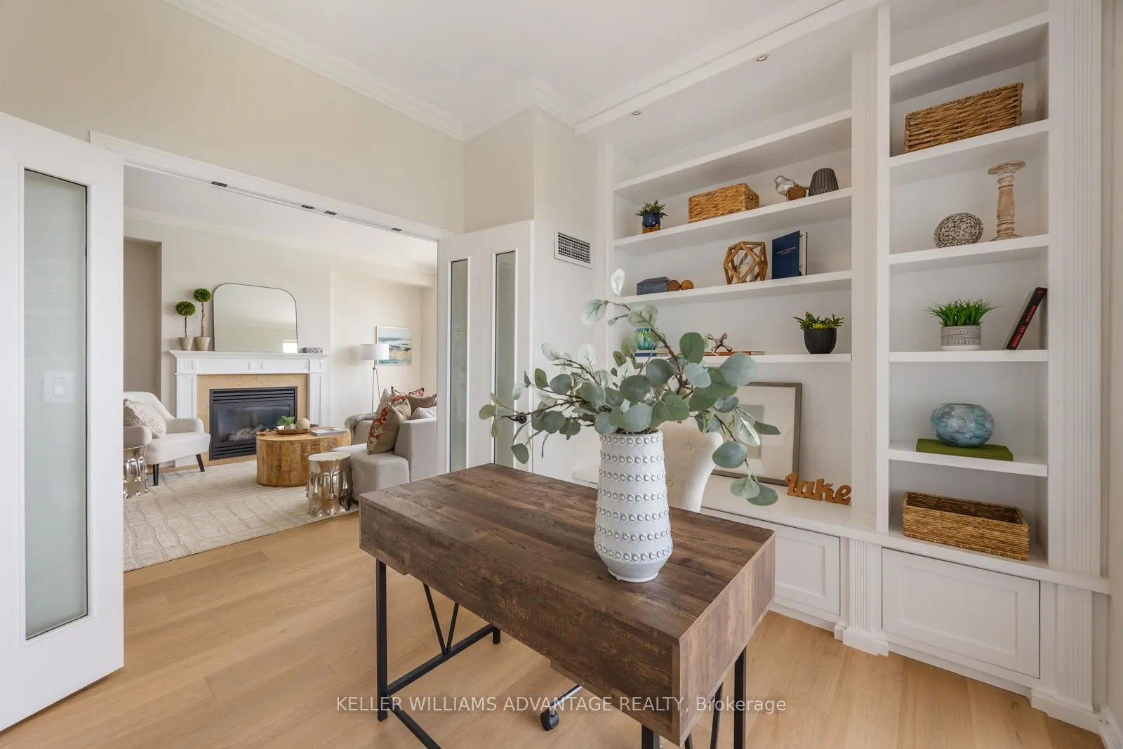2662 Bloor Street W, #904