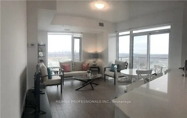 2560 Eglinton Avenue W, #1704