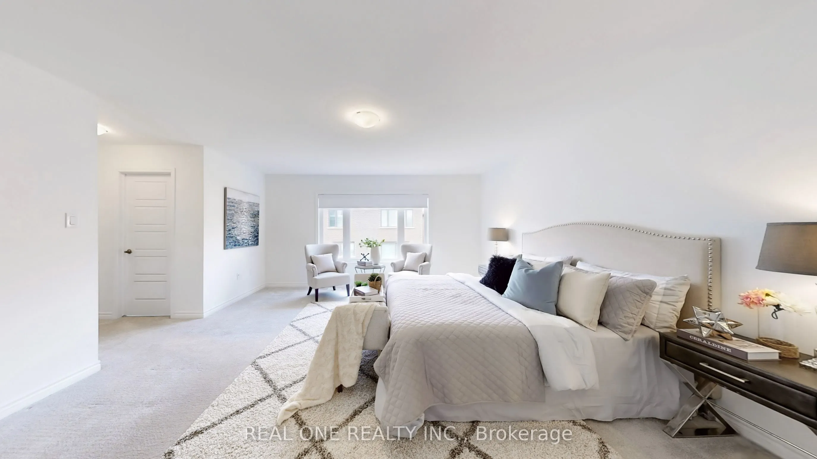 561 KENNEDY Circle W