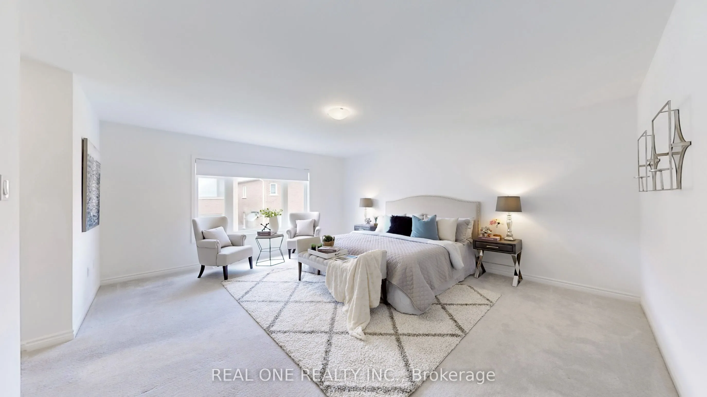 561 KENNEDY Circle W