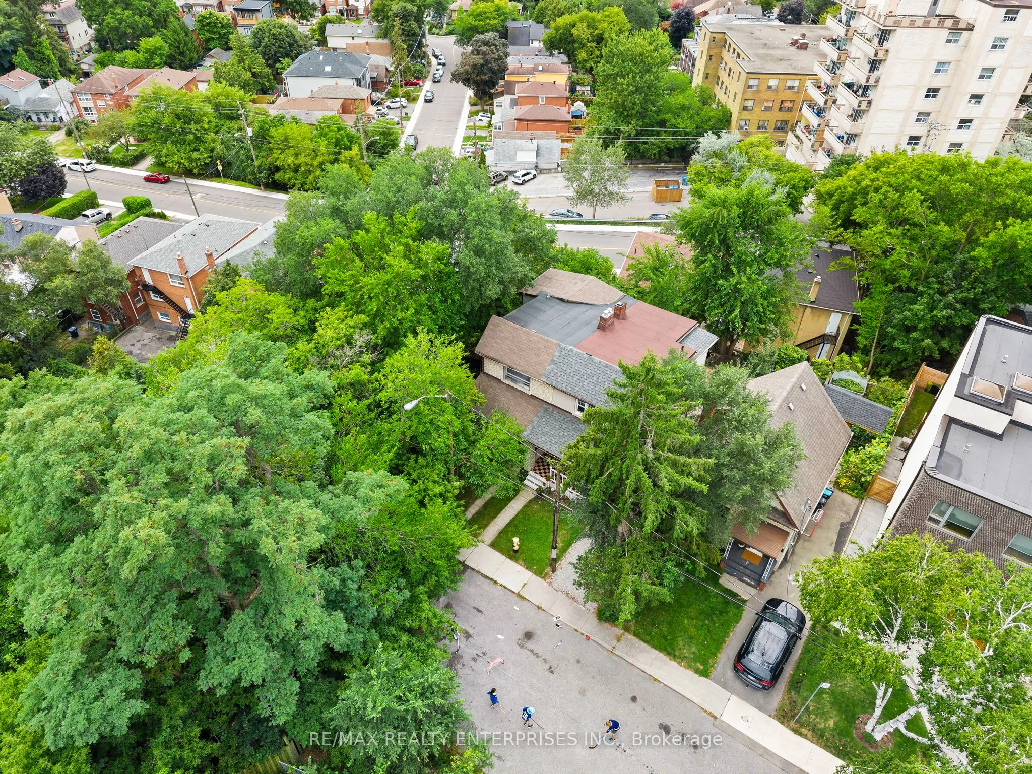 11 Humber Hill Avenue