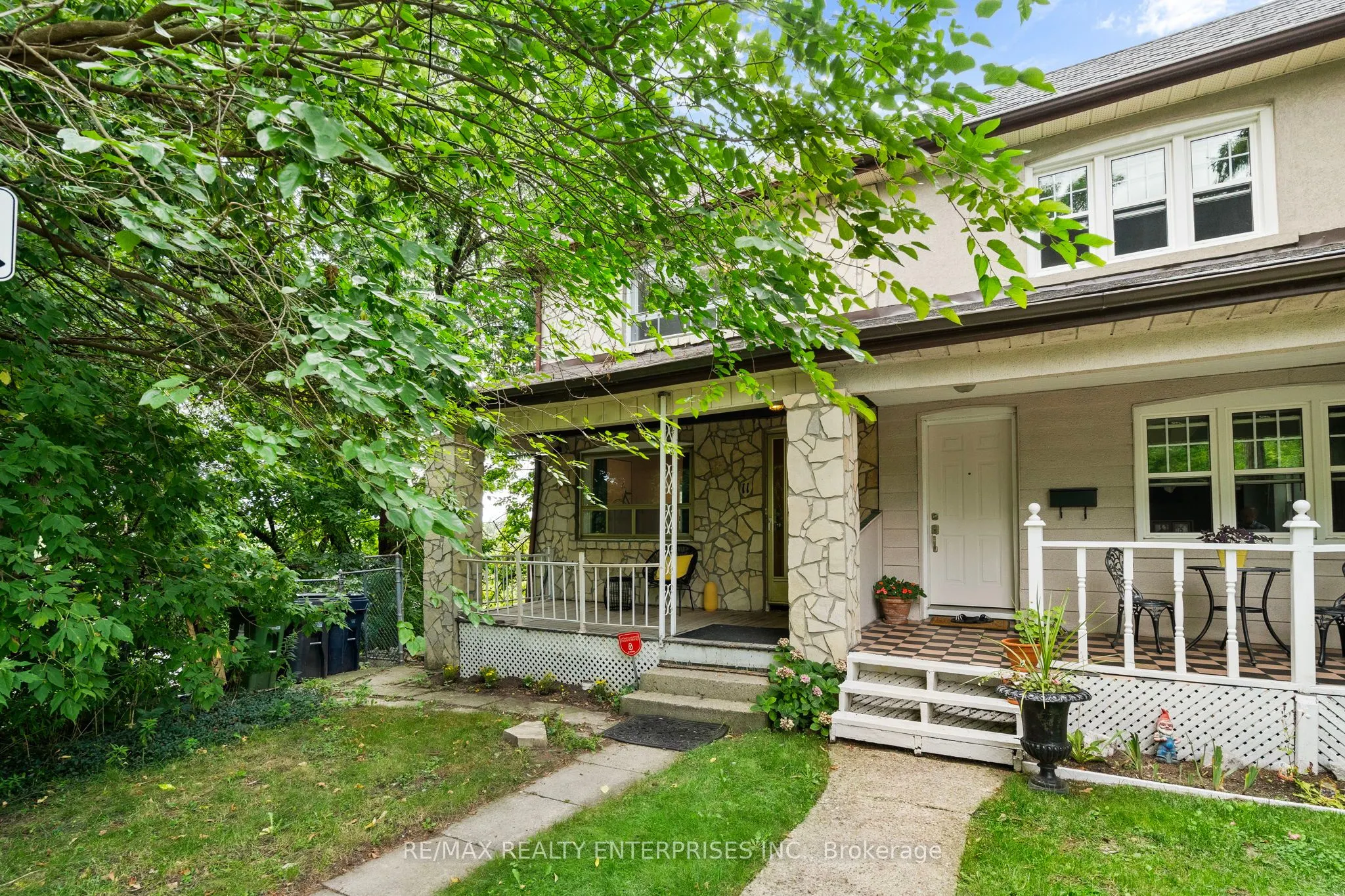 11 Humber Hill Avenue