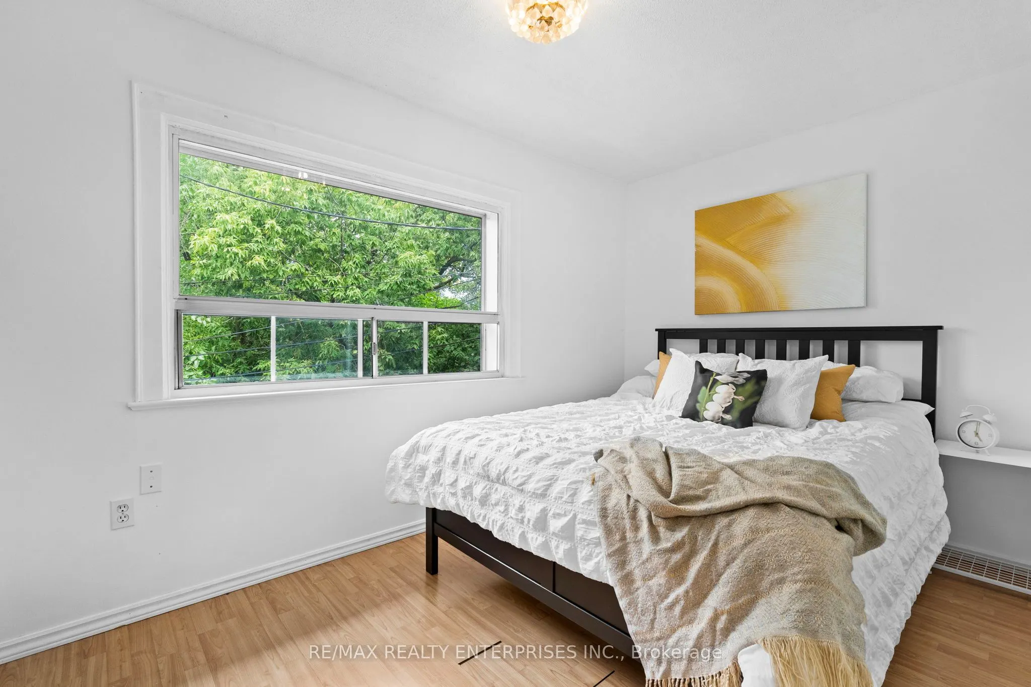 11 Humber Hill Avenue