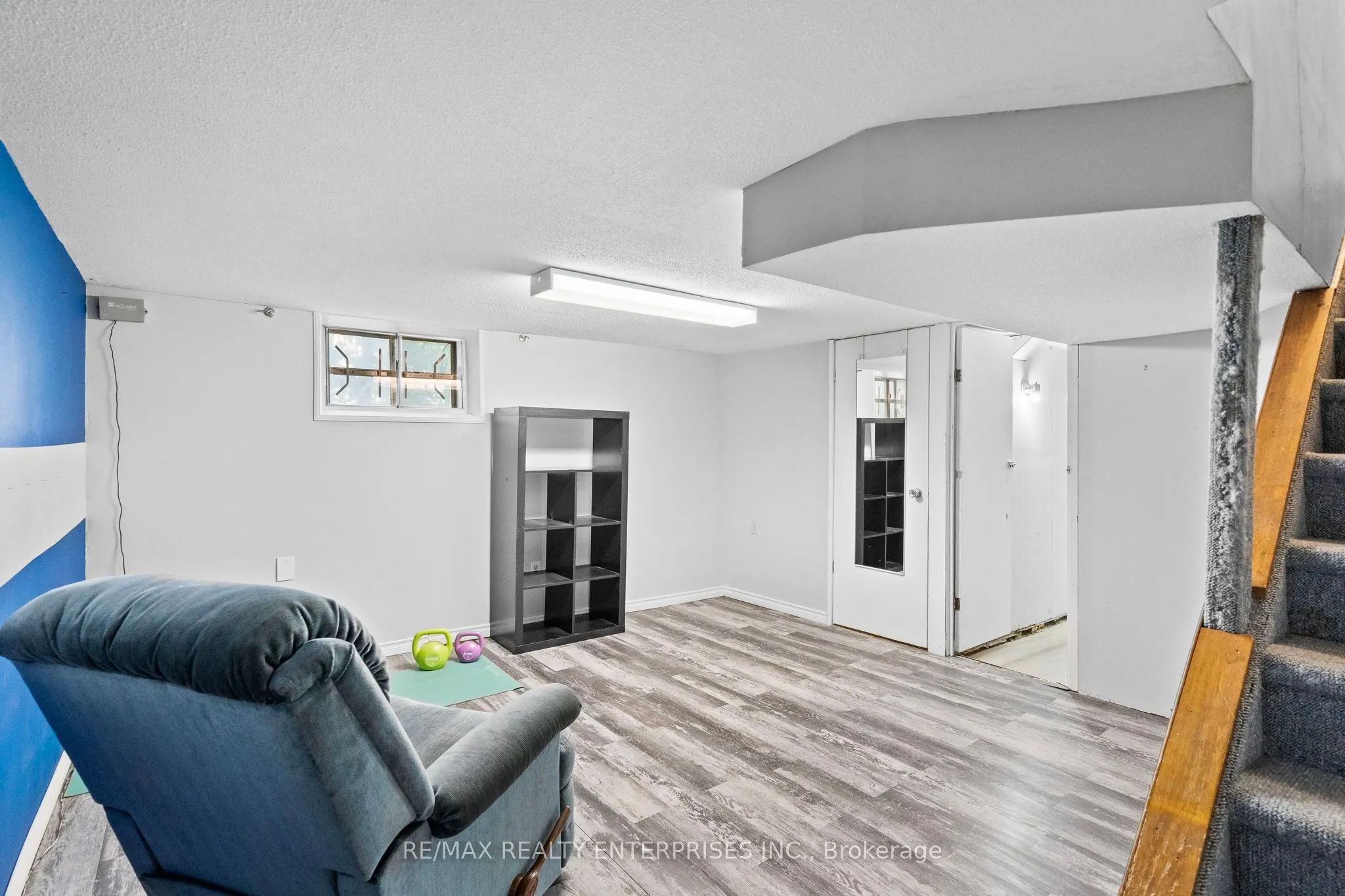 11 Humber Hill Avenue