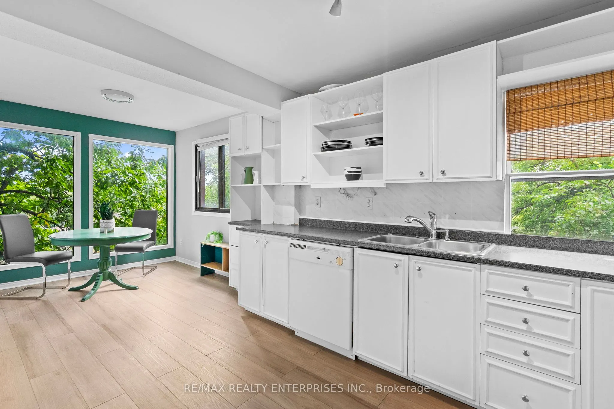 11 Humber Hill Avenue