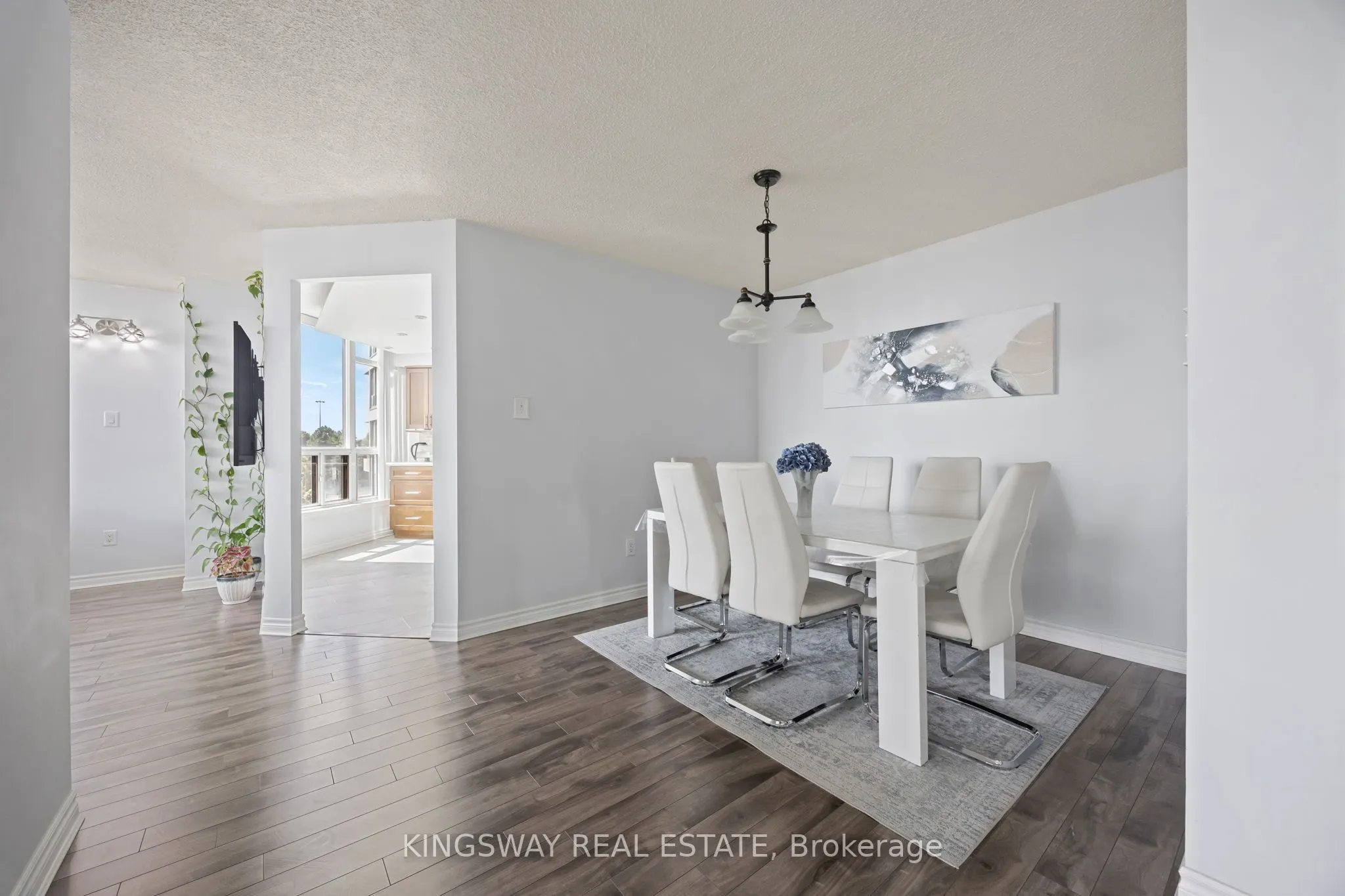 12 Laurelcrest Street, #507